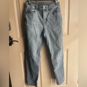 American eagle mom jeans size 4
